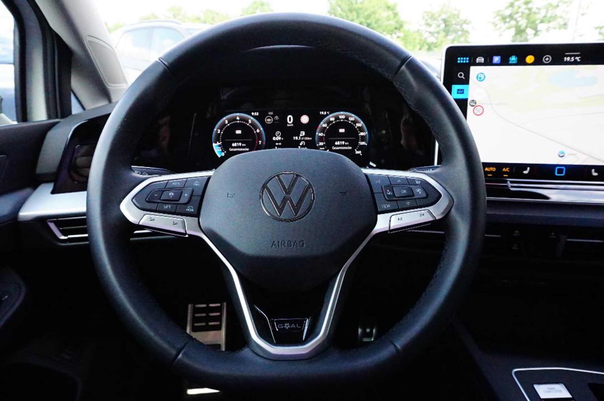 Volkswagen Golf Variant Life