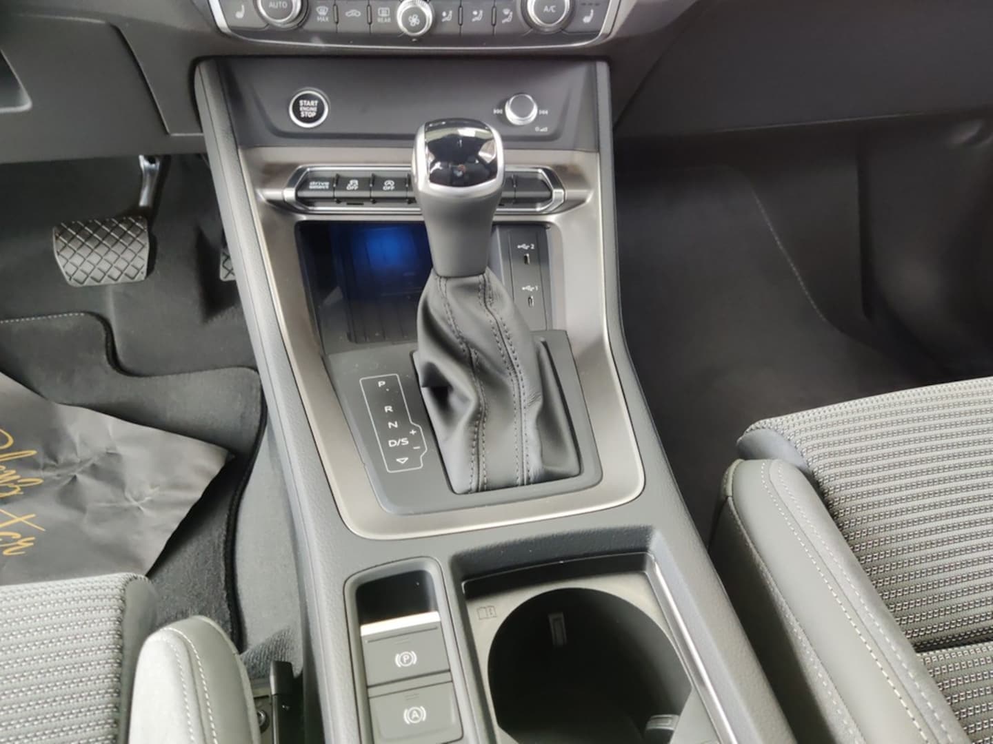Bild über Audi Q3 advanced 35 TFSI S tronic - für weitere Informationen kontaktieren Sie den Audi Partner