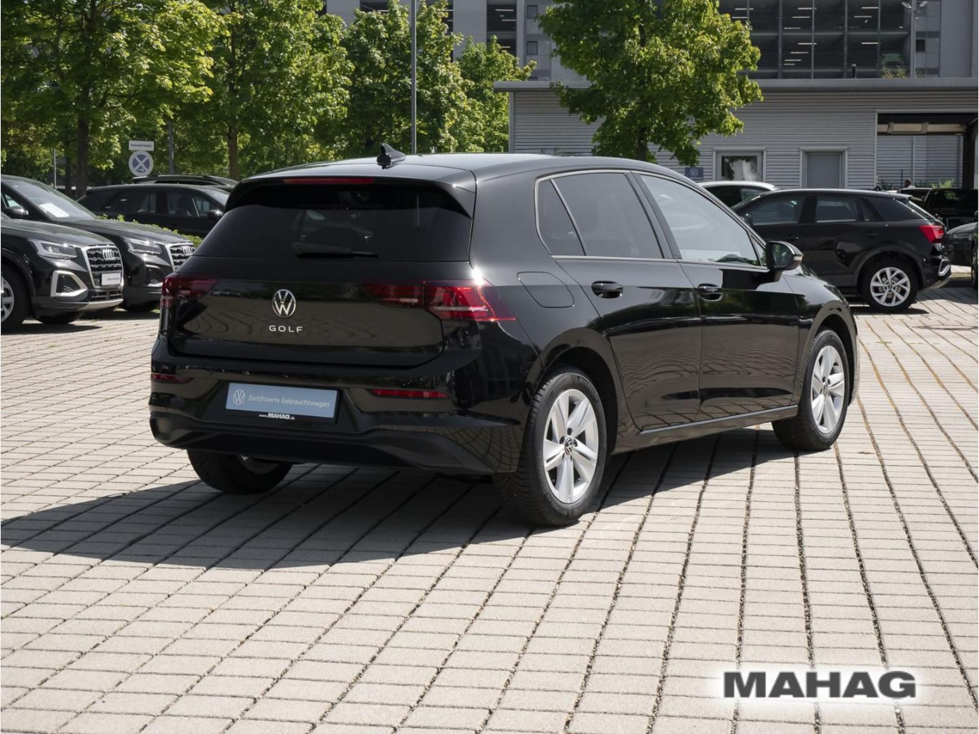 Volkswagen Golf Life