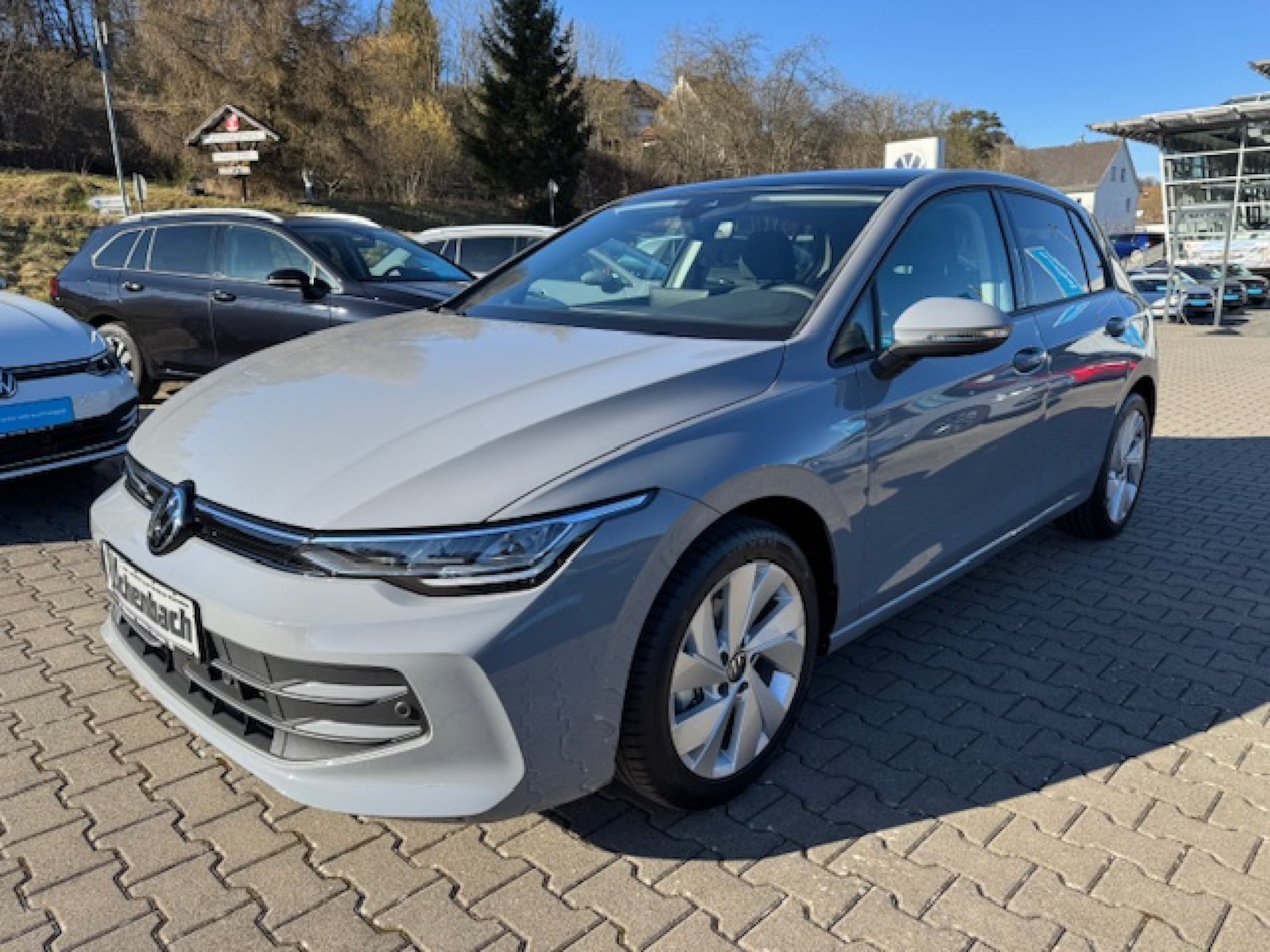 Volkswagen Golf Life