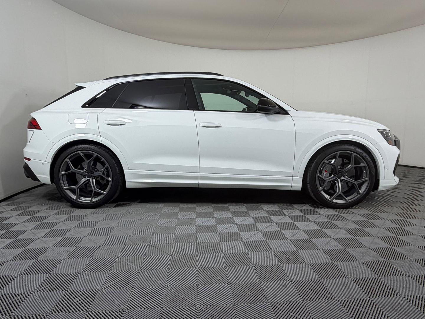 2026 Audi RS Q8 Base - Photo 8