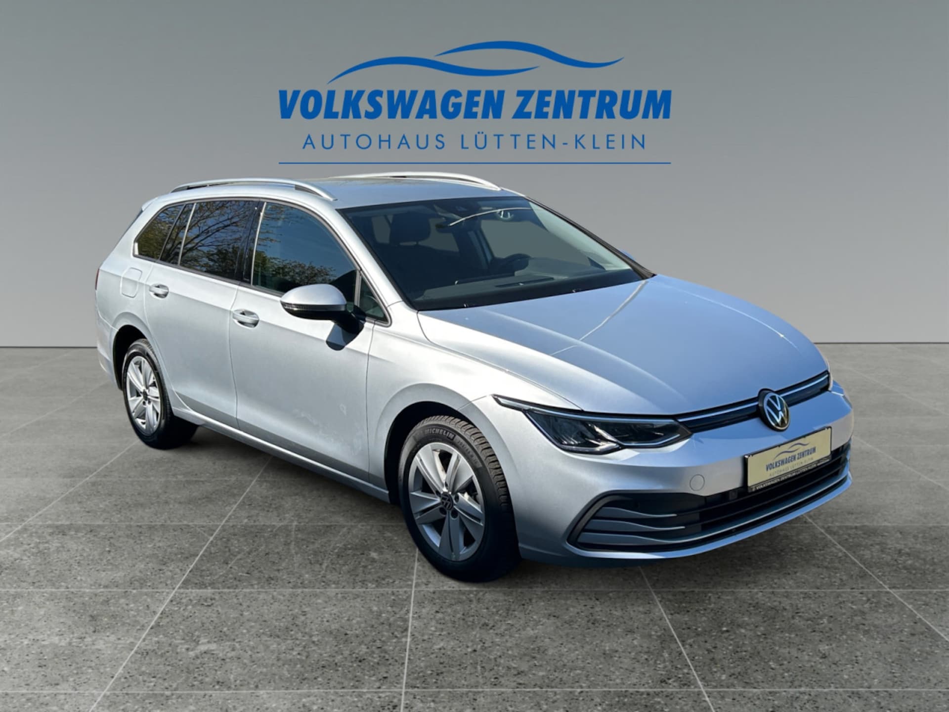 Volkswagen Golf Variant Life