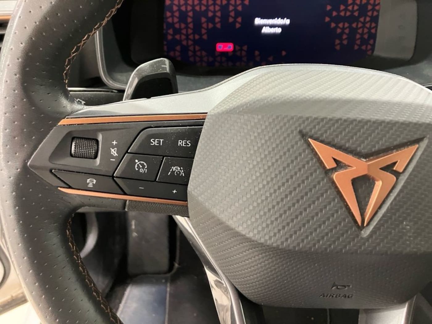 CUPRA Formentor 1.4 e-Hybrid DSG 150 kW (204 CV) — photo 9
