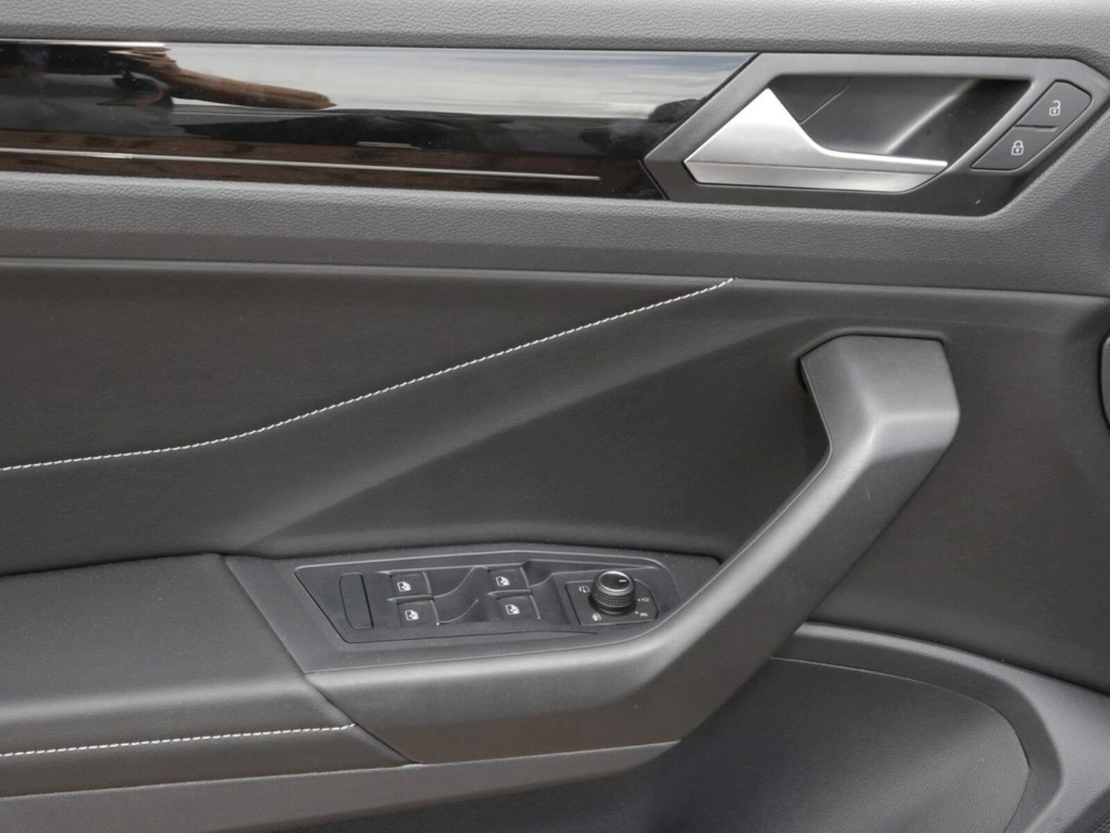 Volkswagen T-Roc Cabriolet – Bild 18