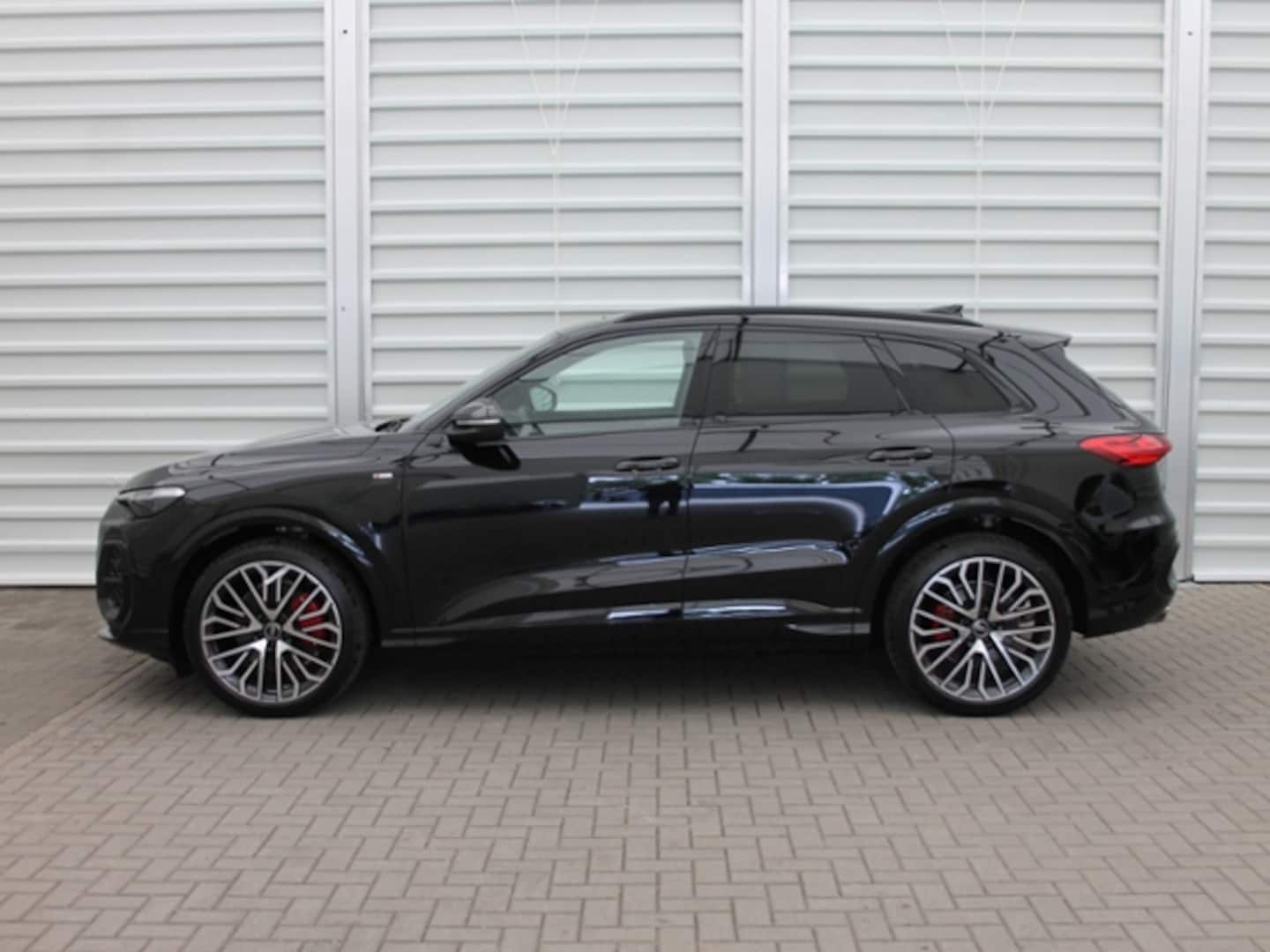 Bild über Audi Q5 SUV TDI quattro 150 kW S tronic - für weitere Informationen kontaktieren Sie den Audi Partner