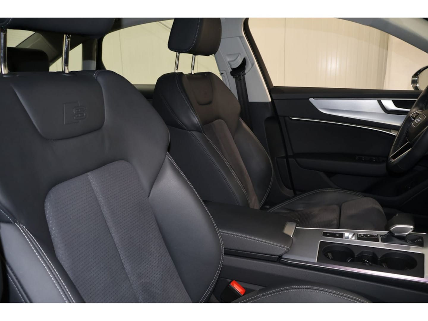 Bild über Audi S6 Limousine TDI quattro tiptronic - für weitere Informationen kontaktieren Sie den Audi Partner