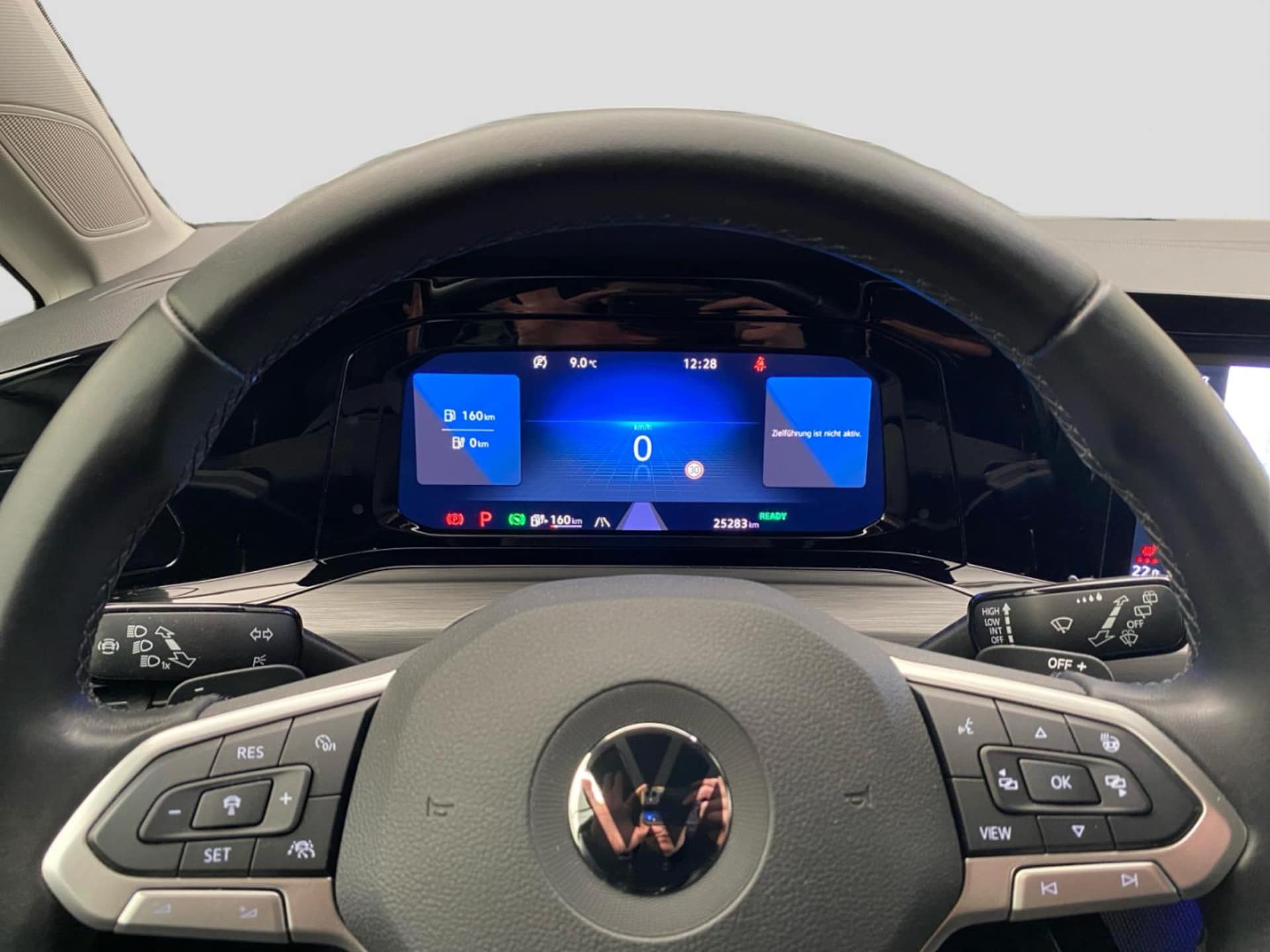 Volkswagen Golf Style