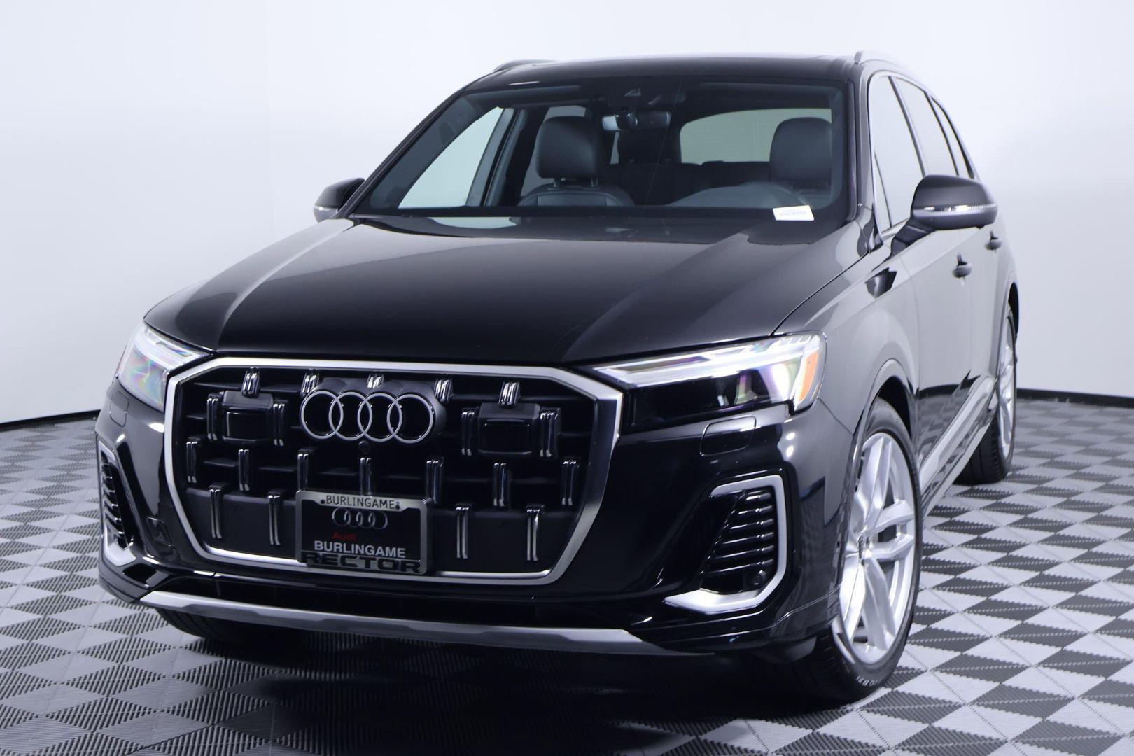 2025 Audi Q7 55 Premium Plus quattro Tiptronic's photo