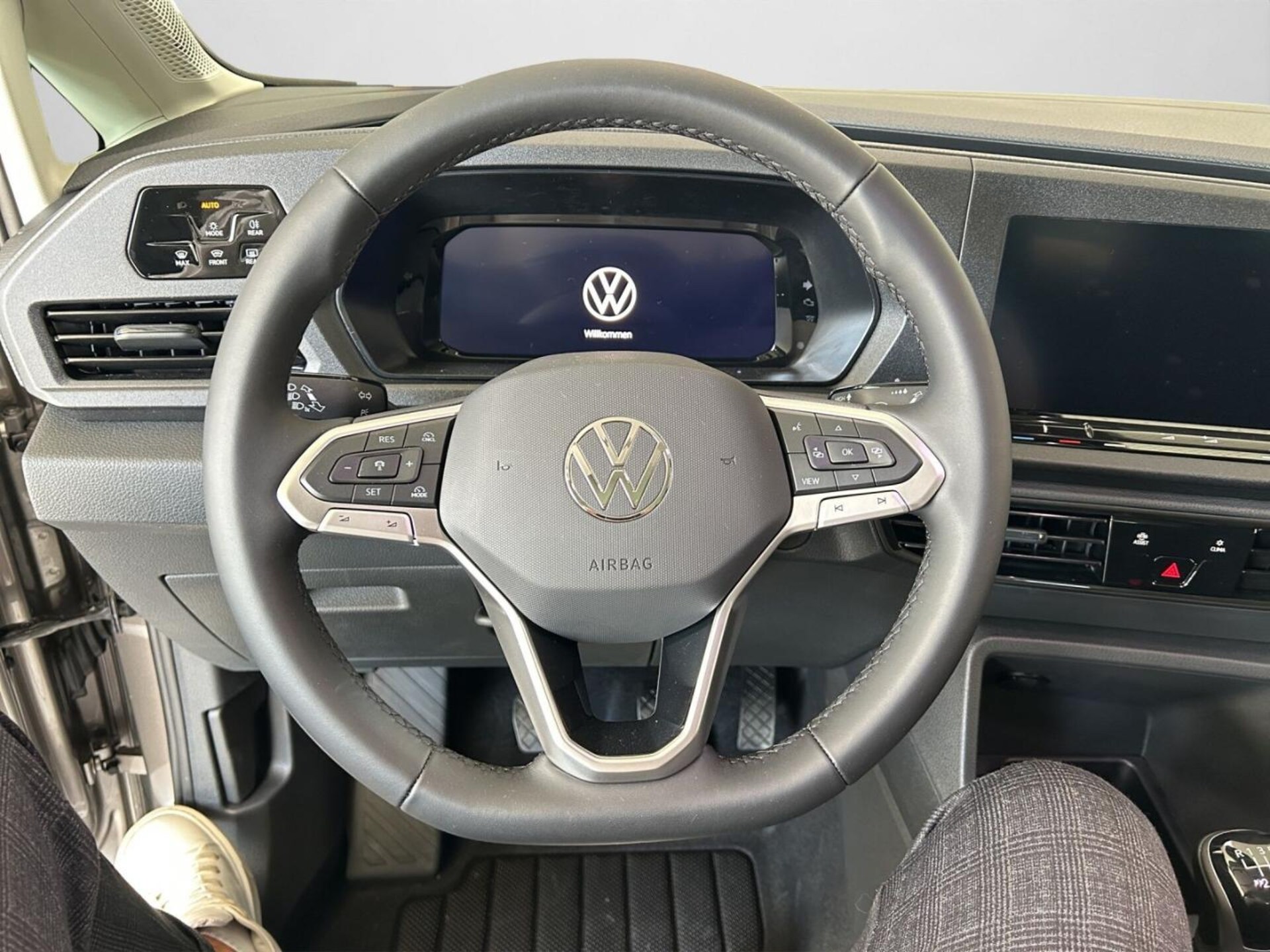 Volkswagen Caddy Maxi Basis-Modell