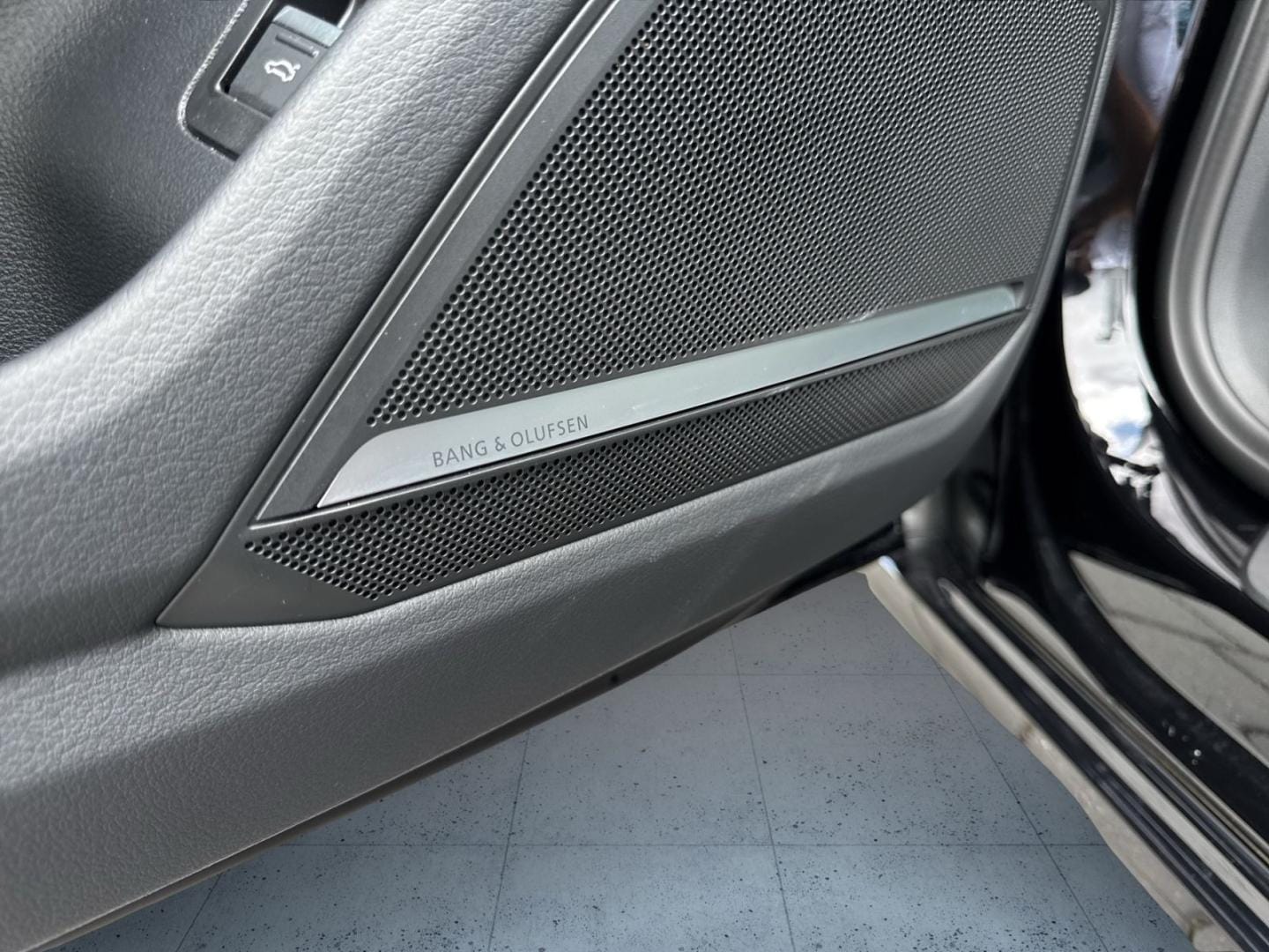 Bild über Audi S6 Avant TDI quattro tiptronic - für weitere Informationen kontaktieren Sie den Audi Partner