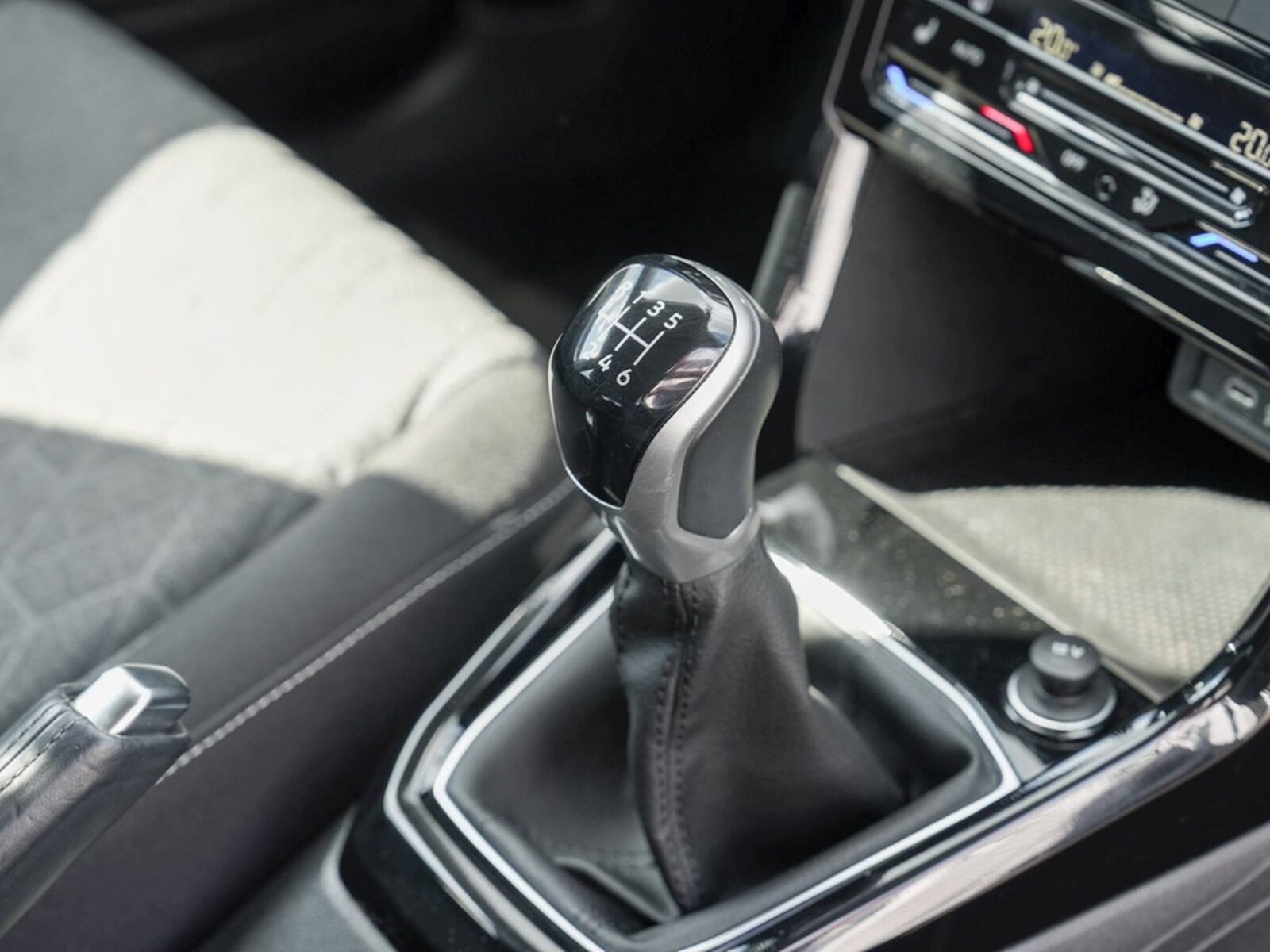 Volkswagen T-Cross – Bild 9