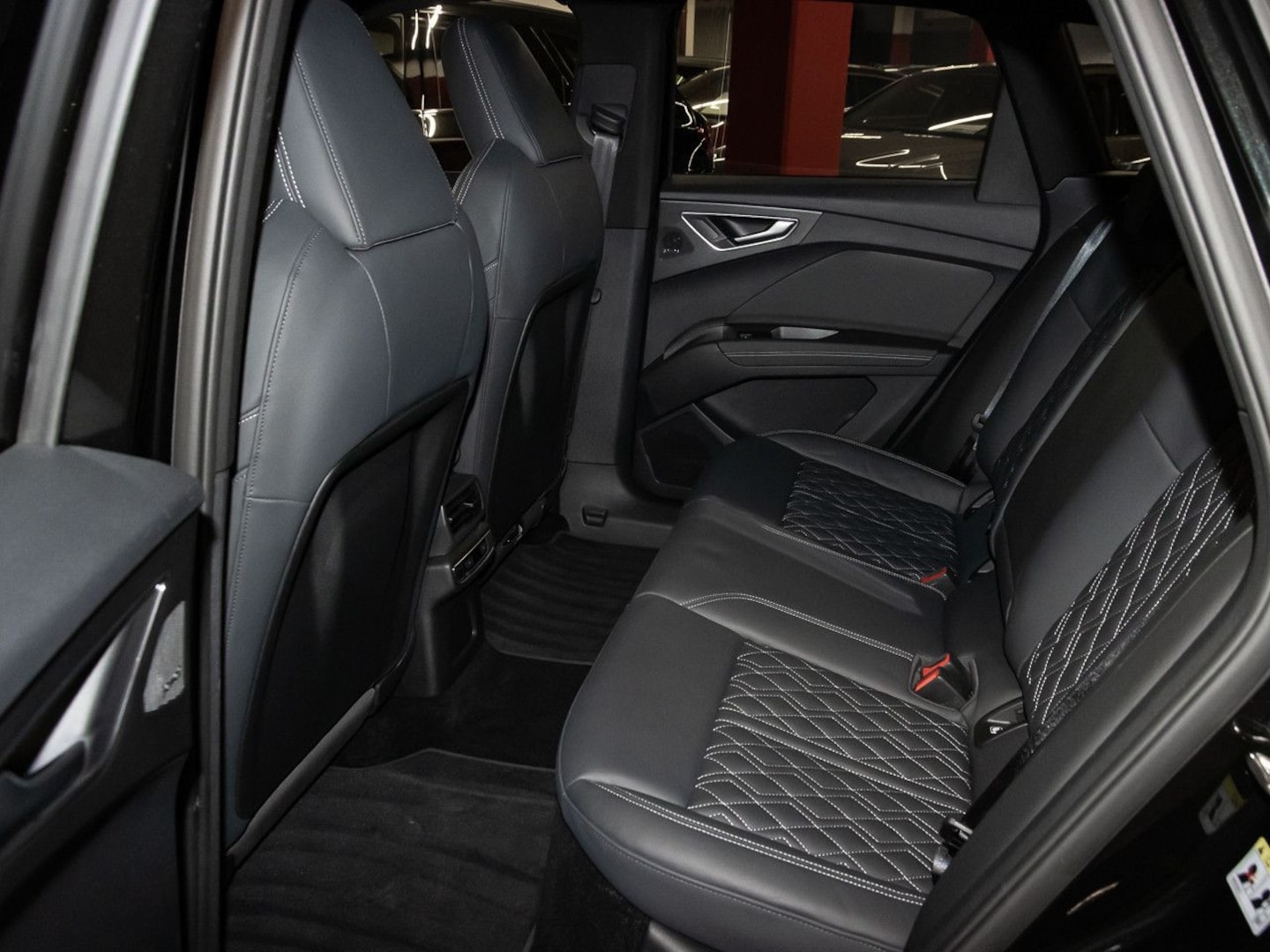 Bild über Audi Q4 e-tron 40 e-tron - für weitere Informationen kontaktieren Sie den Audi Partner