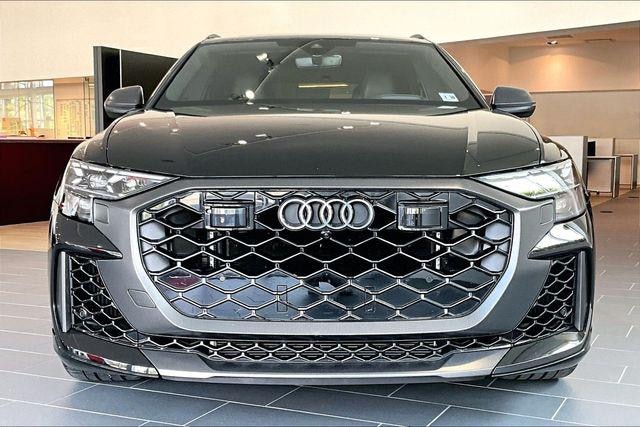 2025 Audi RS Q8 SUV performance
