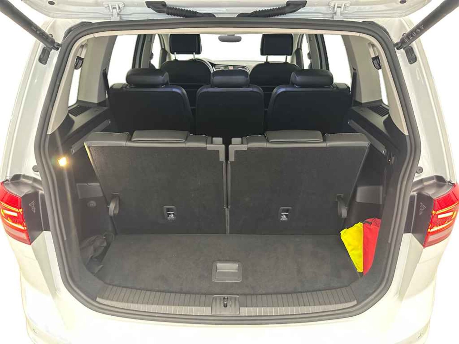 Volkswagen Touran – Bild 11