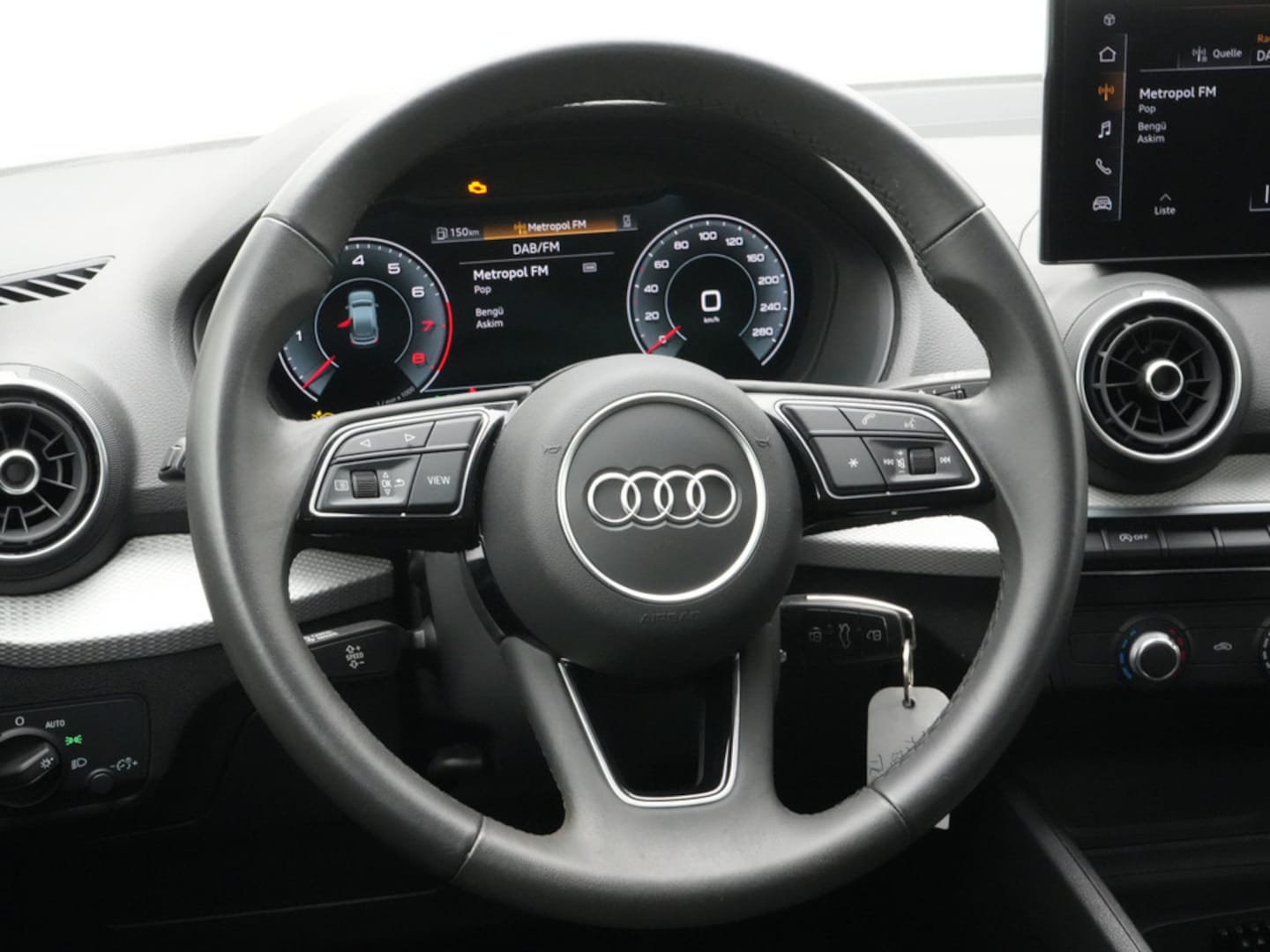 Bild über Audi Q2 30 TFSI Schaltgetriebe - für weitere Informationen kontaktieren Sie den Audi Partner