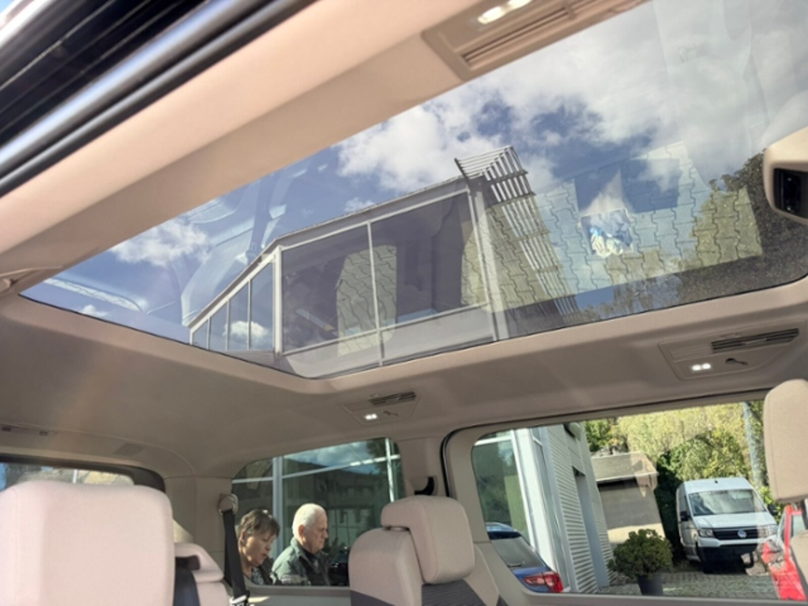 Volkswagen Multivan Langversion – Bild 9