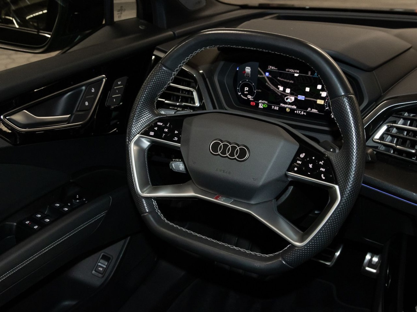 Bild über Audi Q4 e-tron 40 e-tron - für weitere Informationen kontaktieren Sie den Audi Partner
