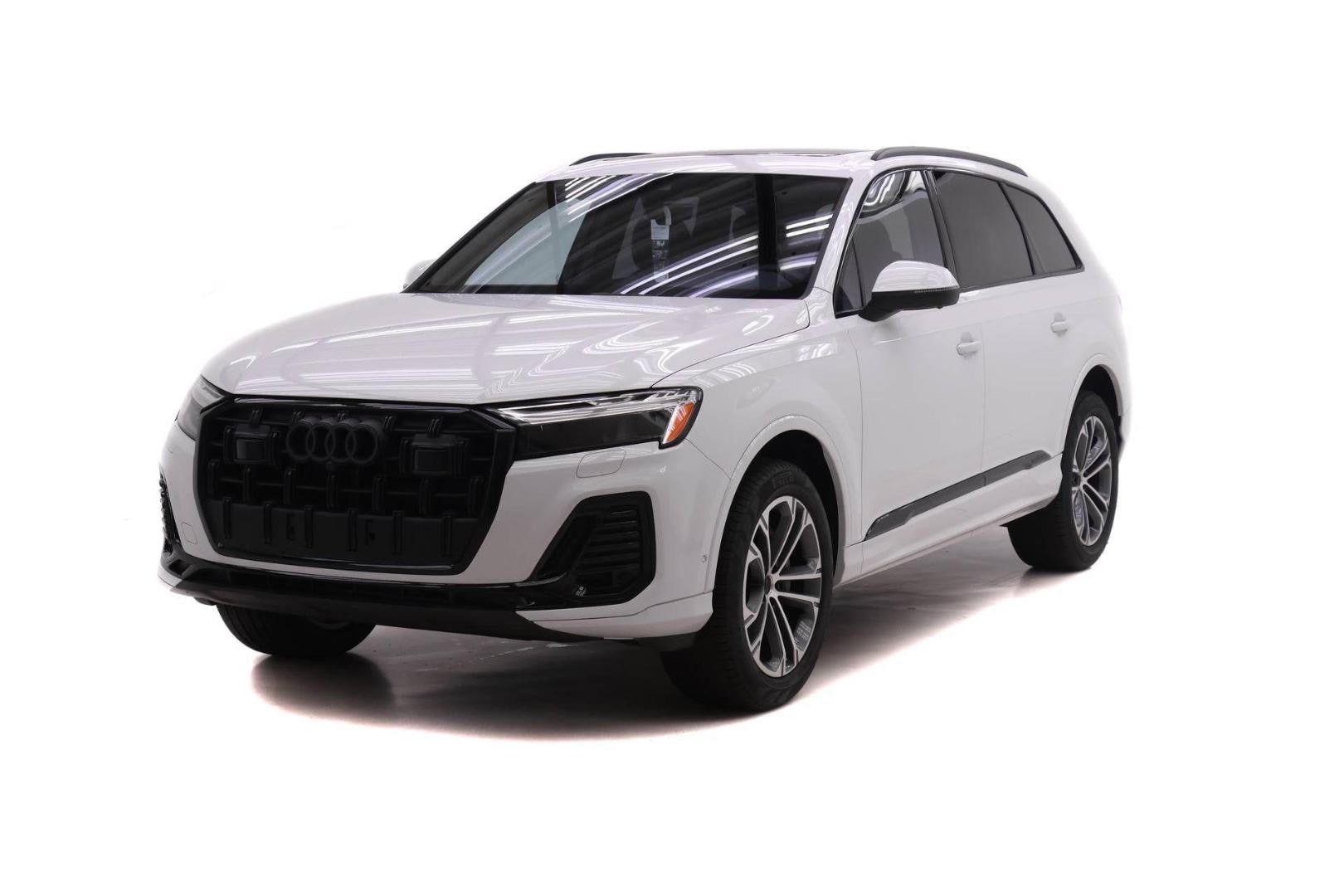 2026 Audi Q7 45 Premium quattro Tiptronic's photo