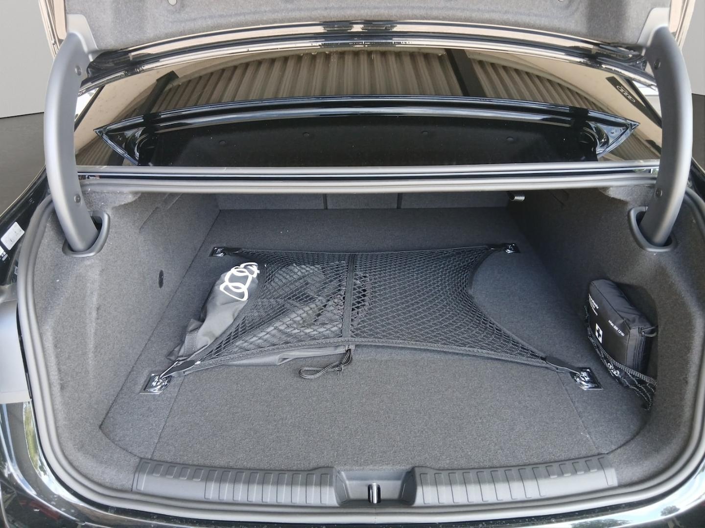 Bild über Audi A6 Limousine e-hybrid edition one e-hybrid quattro 220 kW S tronic - für weitere Informationen kontaktieren Sie den Audi Partner