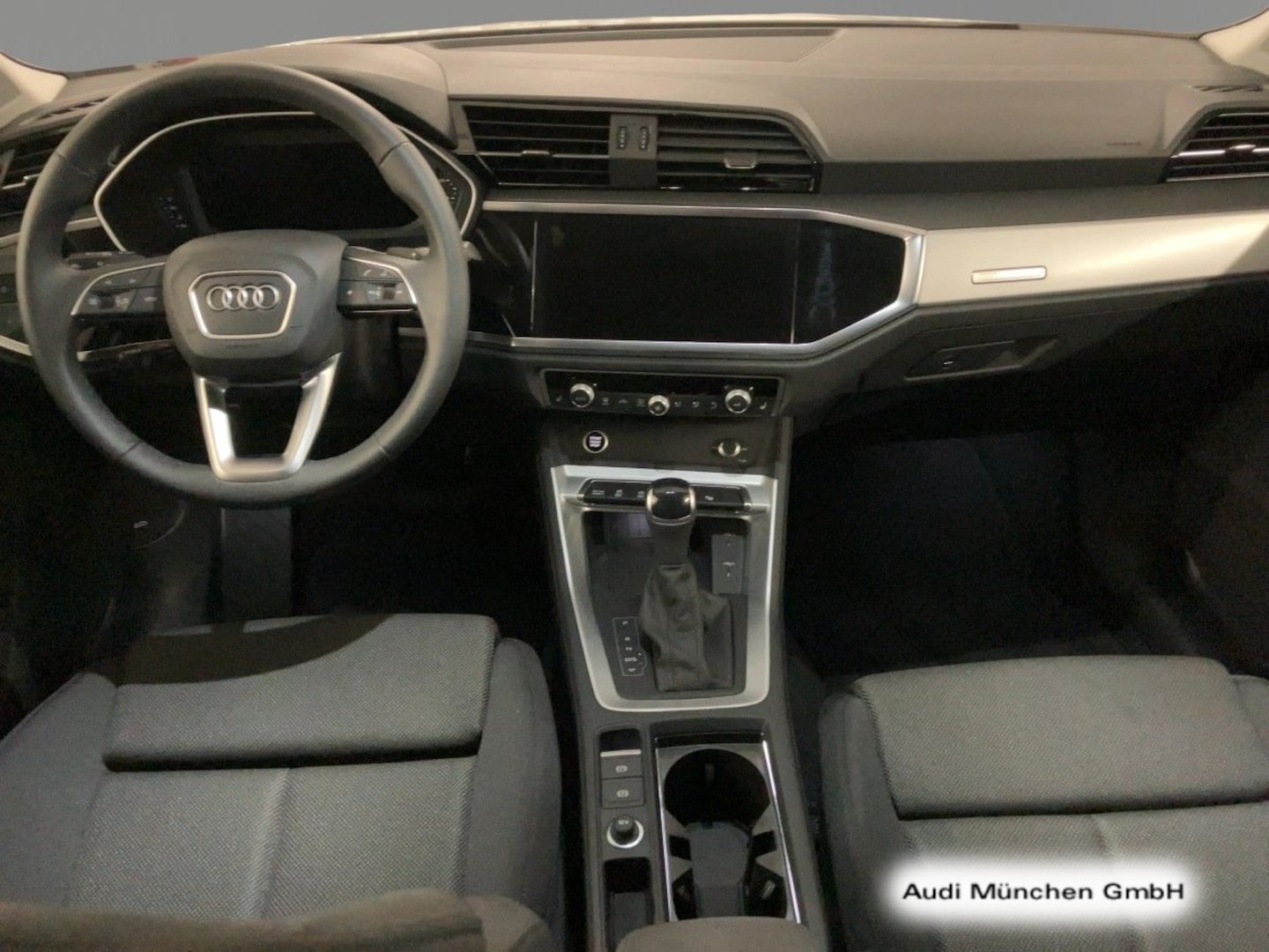 Bild über Audi Q3 TFSI 110 kW S tronic - für weitere Informationen kontaktieren Sie den Audi Partner