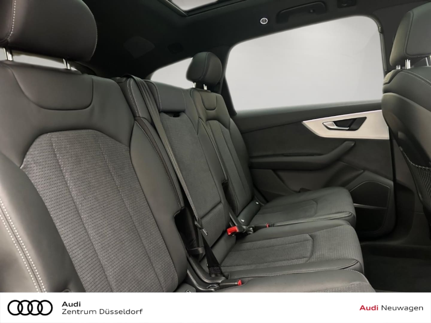 Bild über Audi Q7 SUV TDI quattro 210 kW tiptronic - für weitere Informationen kontaktieren Sie den Audi Partner