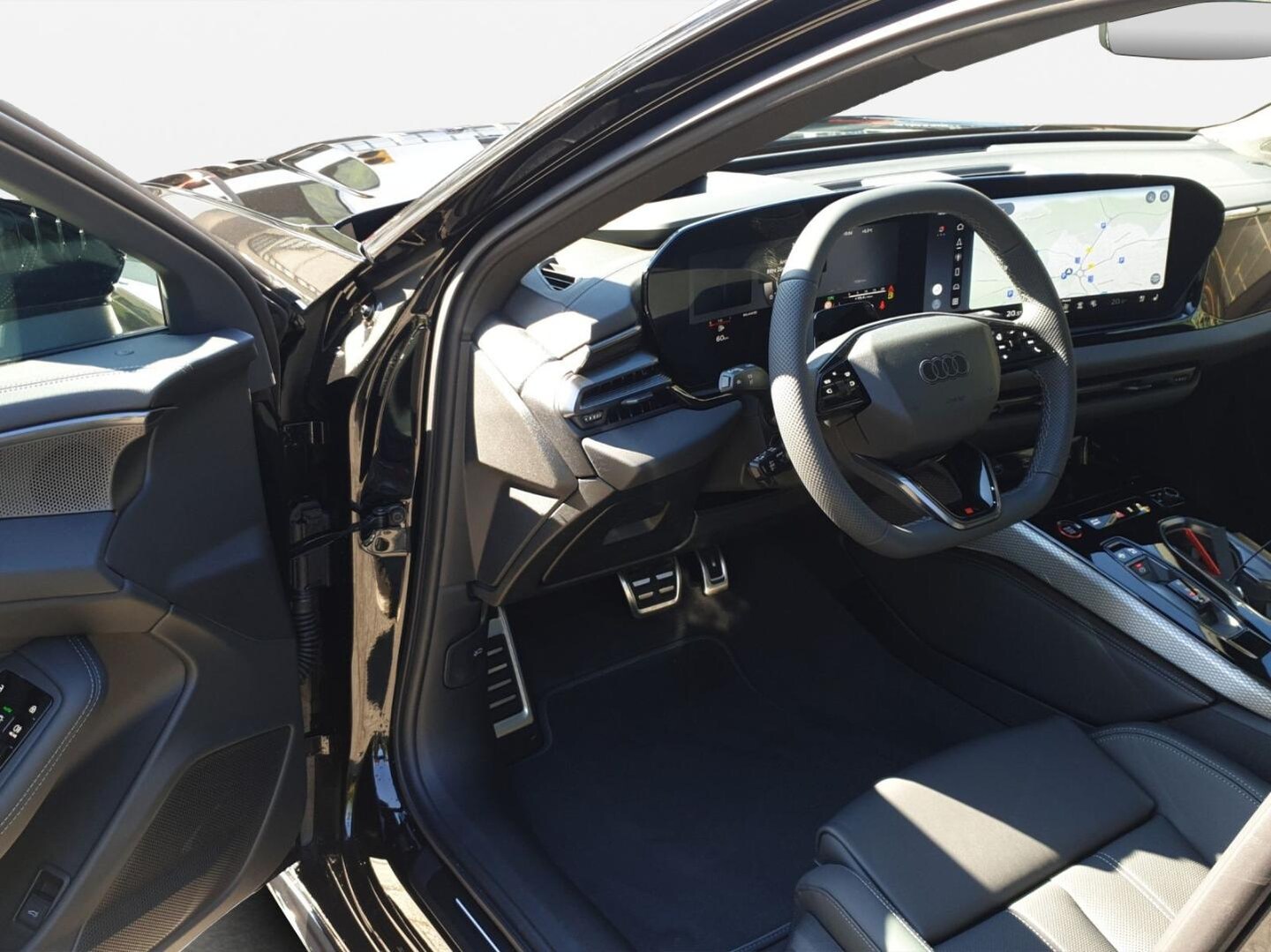 Bild über Audi A6 Avant TDI quattro 220 kW S tronic - für weitere Informationen kontaktieren Sie den Audi Partner