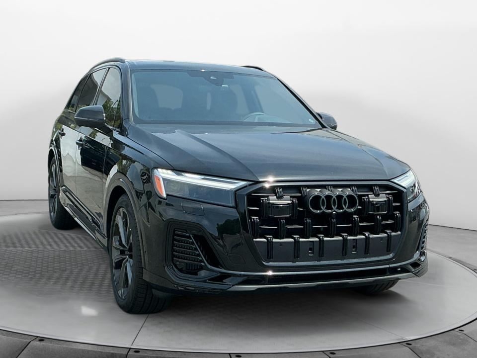 2026 Audi Q7 55 Premium Plus quattro Tiptronic's photo