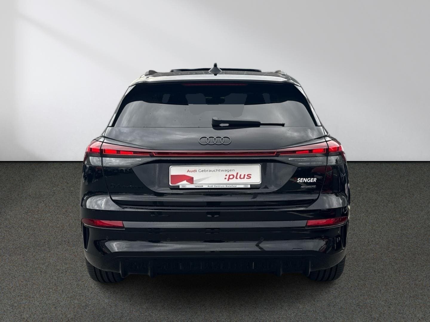 Bild über Audi Q4 SUV e-tron e-tron quattro 220 kW - für weitere Informationen kontaktieren Sie den Audi Partner