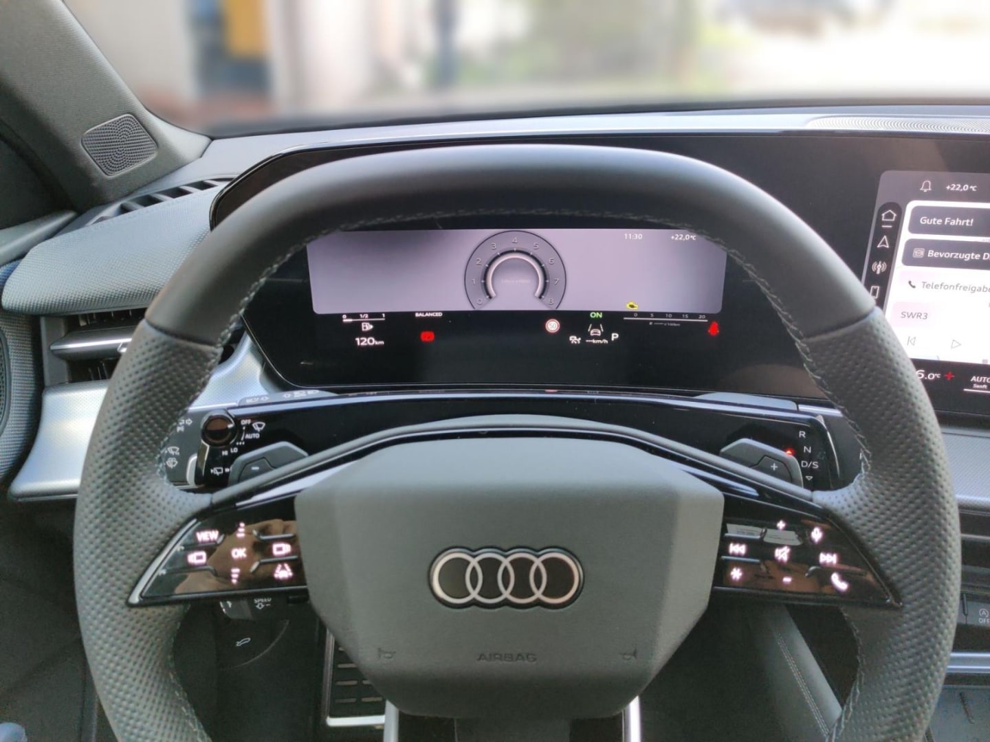 Bild über Audi Q3 SUV TFSI 110 kW S tronic - für weitere Informationen kontaktieren Sie den Audi Partner