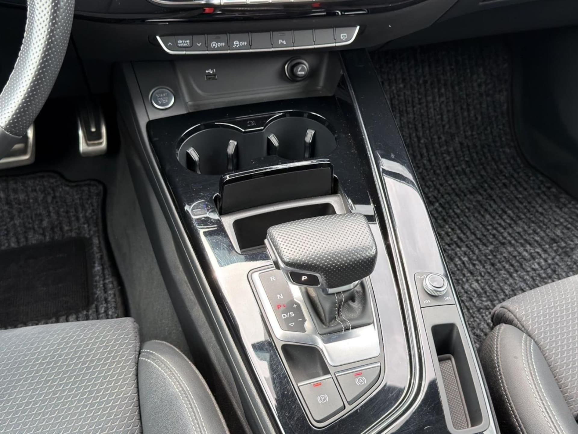 Audi A4 Avant S line