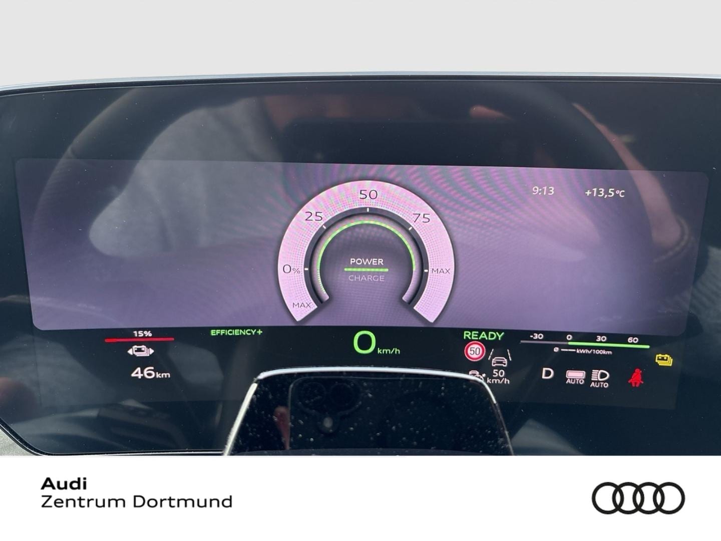 Bild über Audi Q6 SUV e-tron S line business e-tron performance 225 kW - für weitere Informationen kontaktieren Sie den Audi Partner