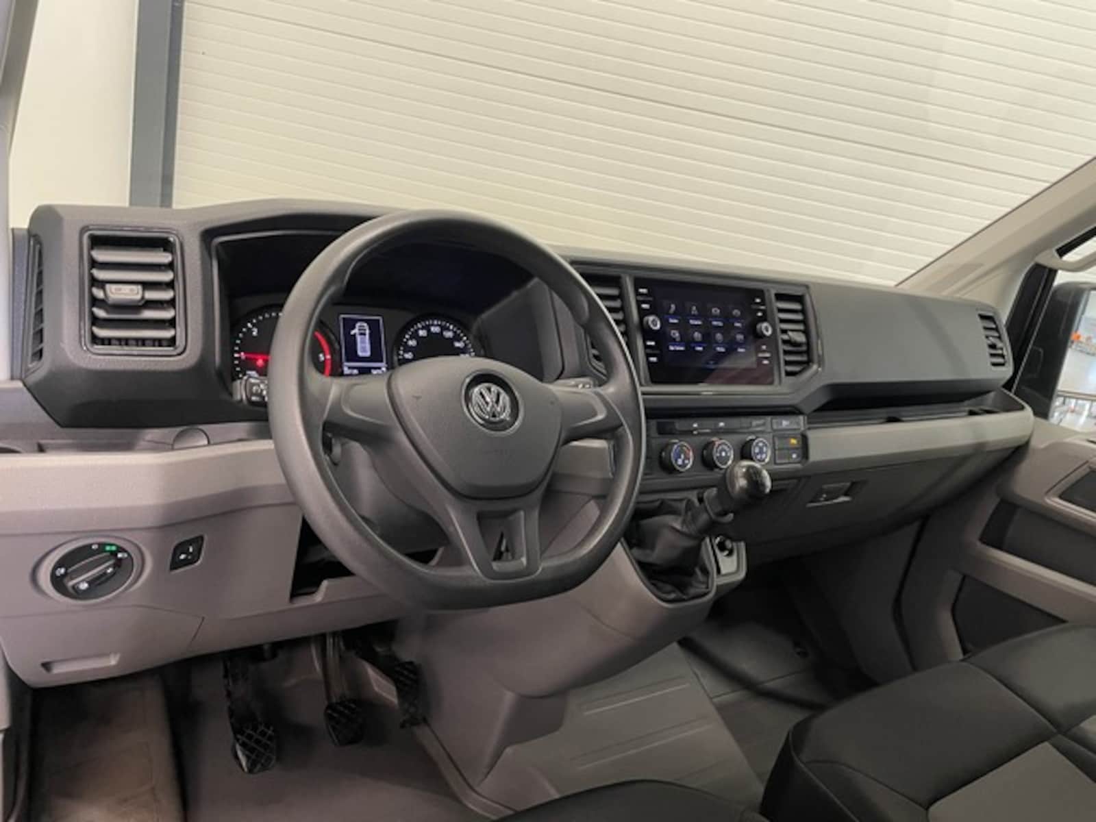 Volkswagen Crafter Kasten mittlerer Radstand – Bild 11