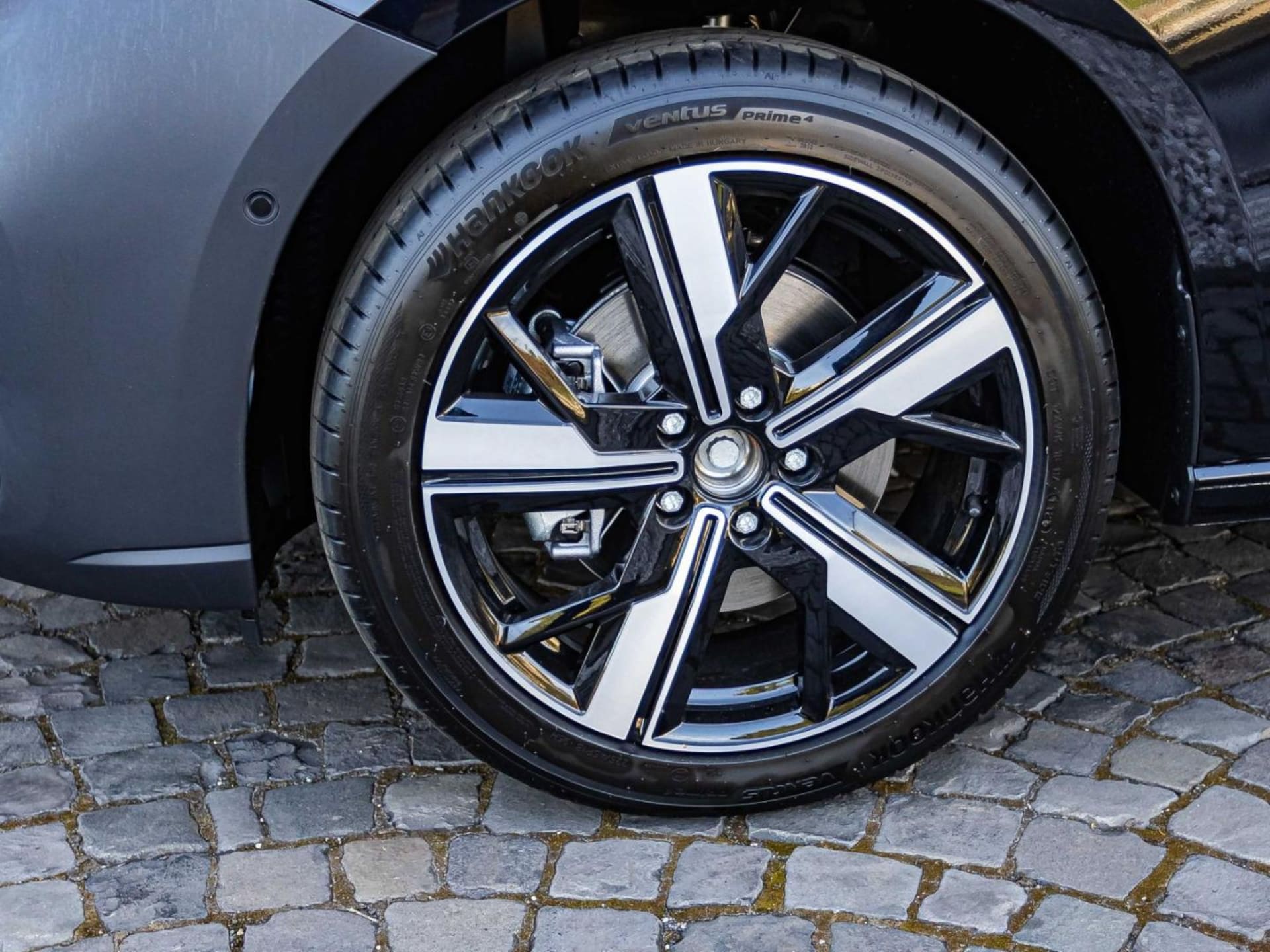 Volkswagen Caddy Basis-Modell