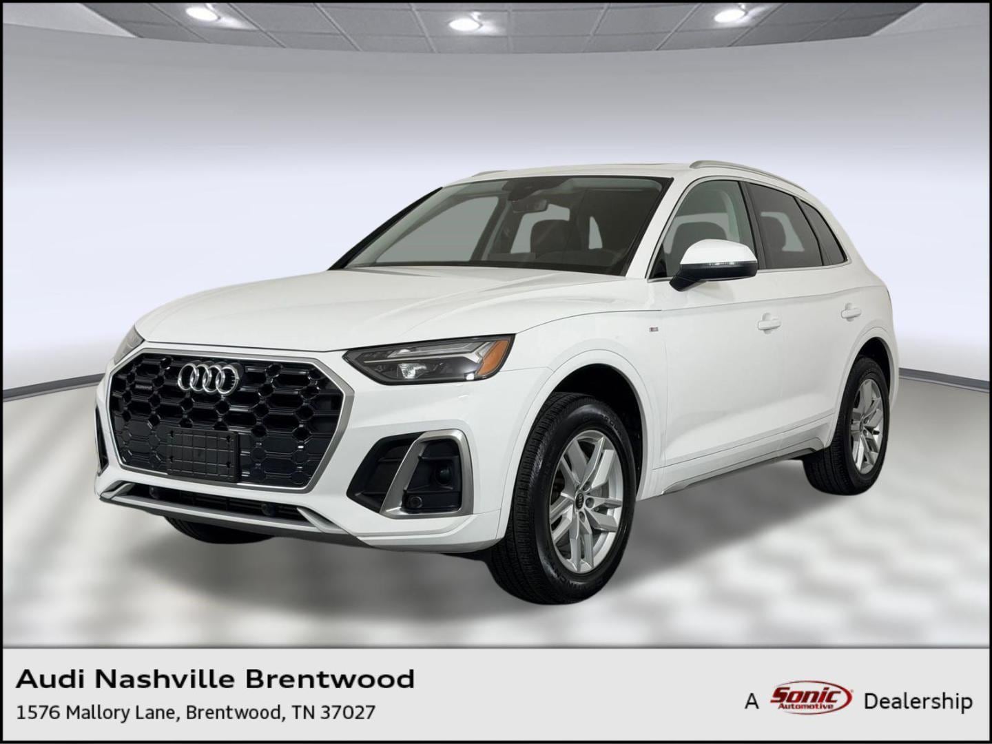 2022 Audi Q5 45 Premium's photo