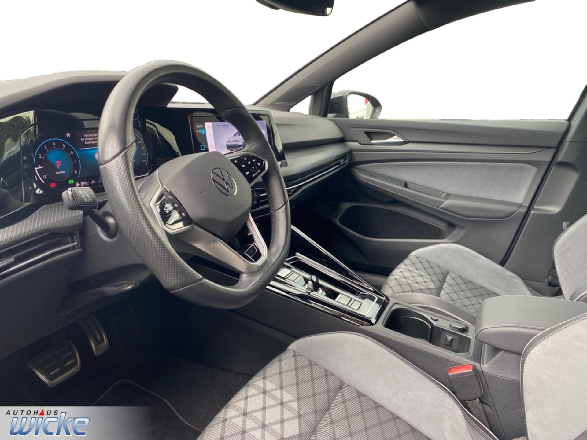 Volkswagen Golf R-Line