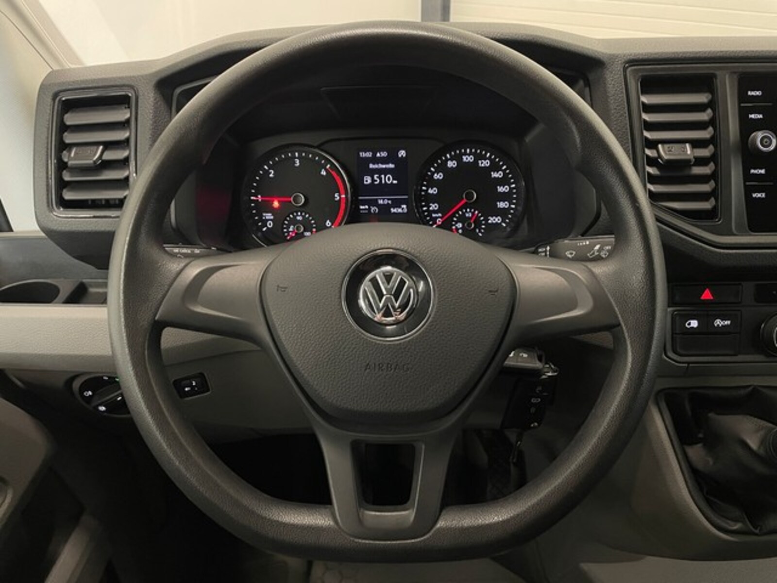 Volkswagen Crafter Kasten mittlerer Radstand – Bild 12