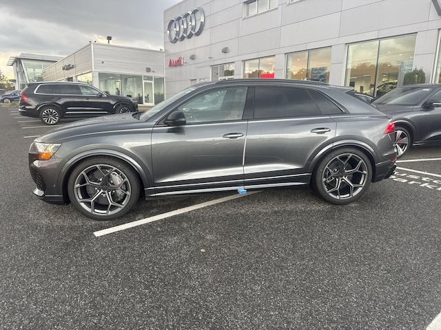 Photo of 2027 Audi RS Q8 SUV performance