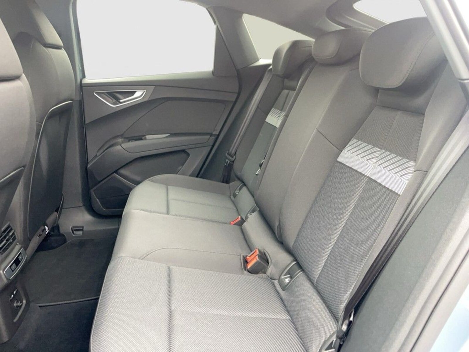 Audi Q4 Sportback e-tron – Bild 15