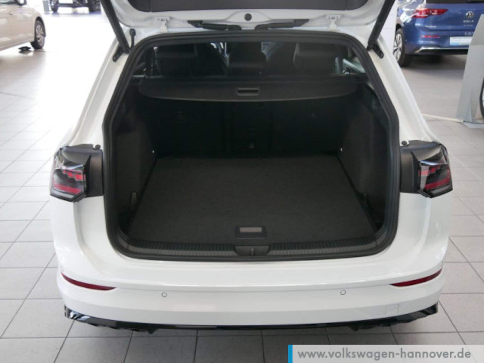 Volkswagen Golf Variant R-Line
