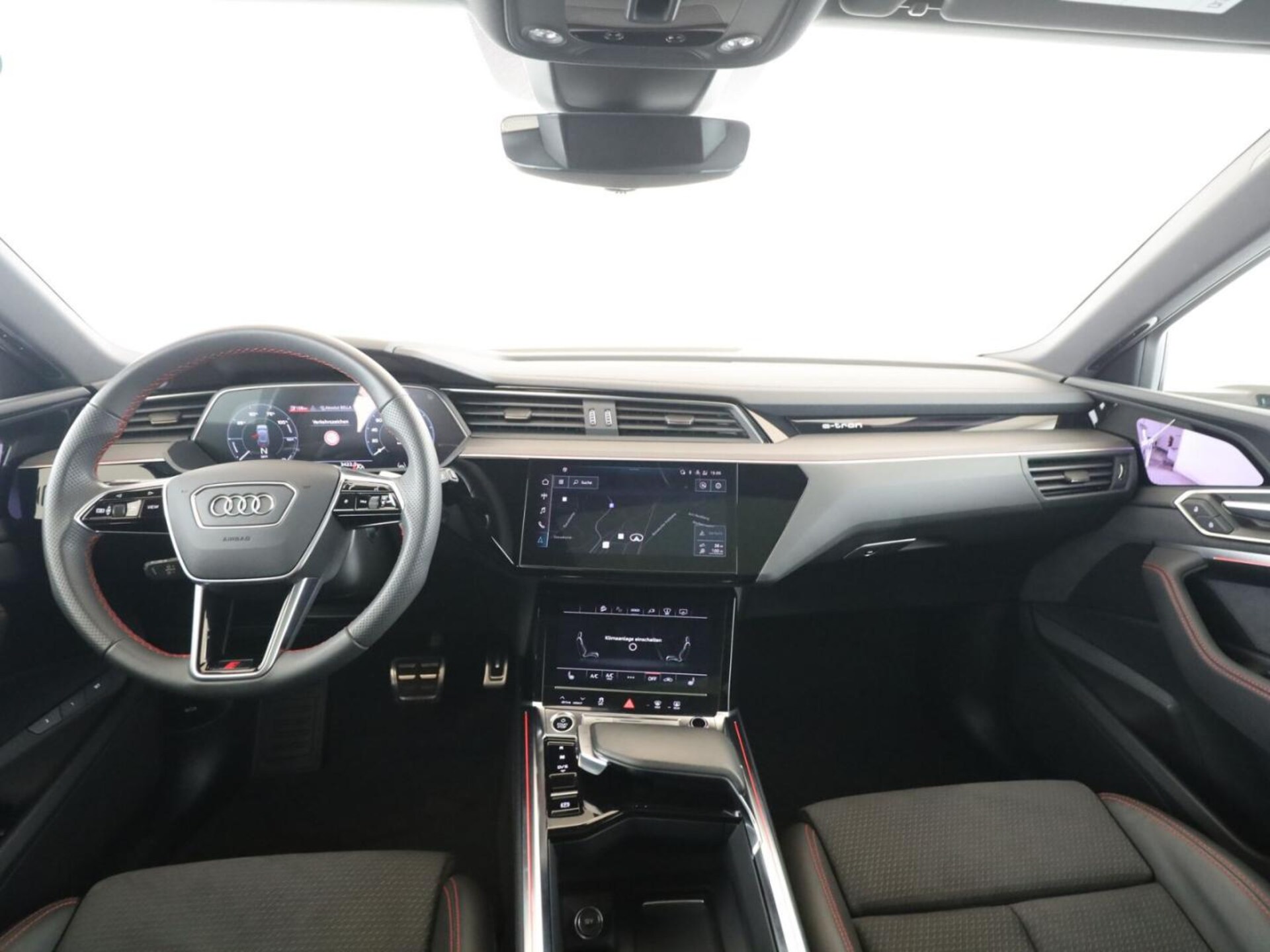 Audi Q8 e-tron S line