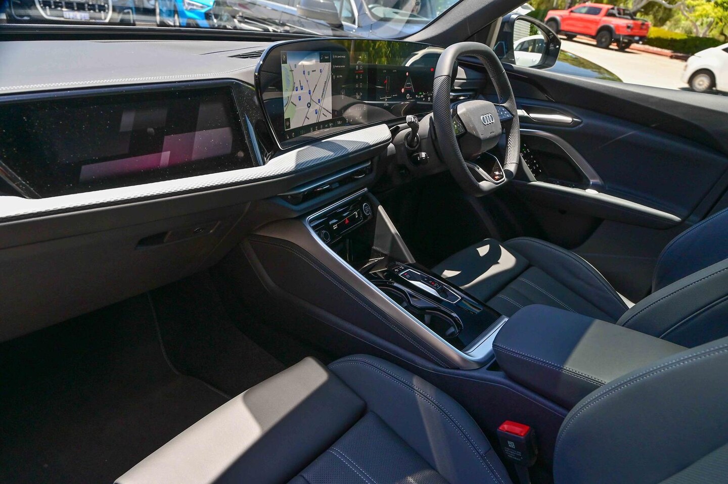 Image about Audi Q5 SUV TDI quattro 150 kW sport