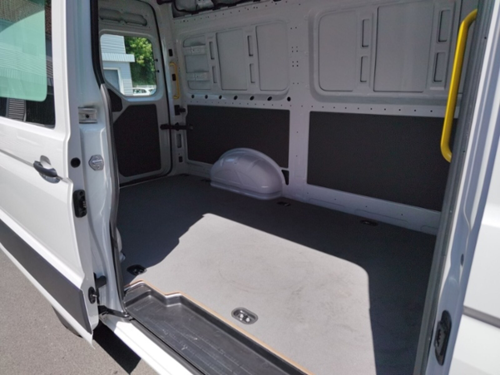 Volkswagen Crafter Kasten mittlerer Radstand – Bild 13