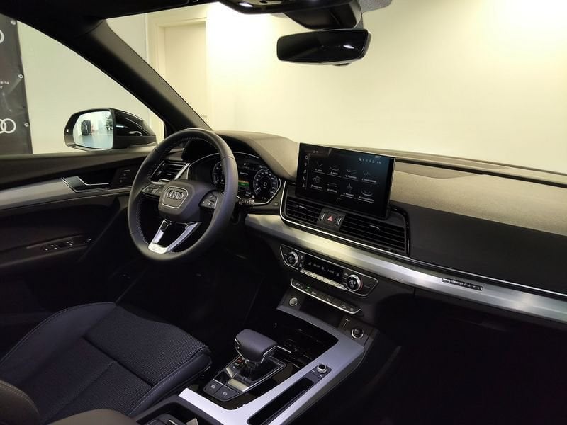 Immagine di Audi Q5 Sportback TFSI e S line plus 55 TFSI e quattro 270 kW (367 CV) S tronic - Vista: for more details contact your dealer