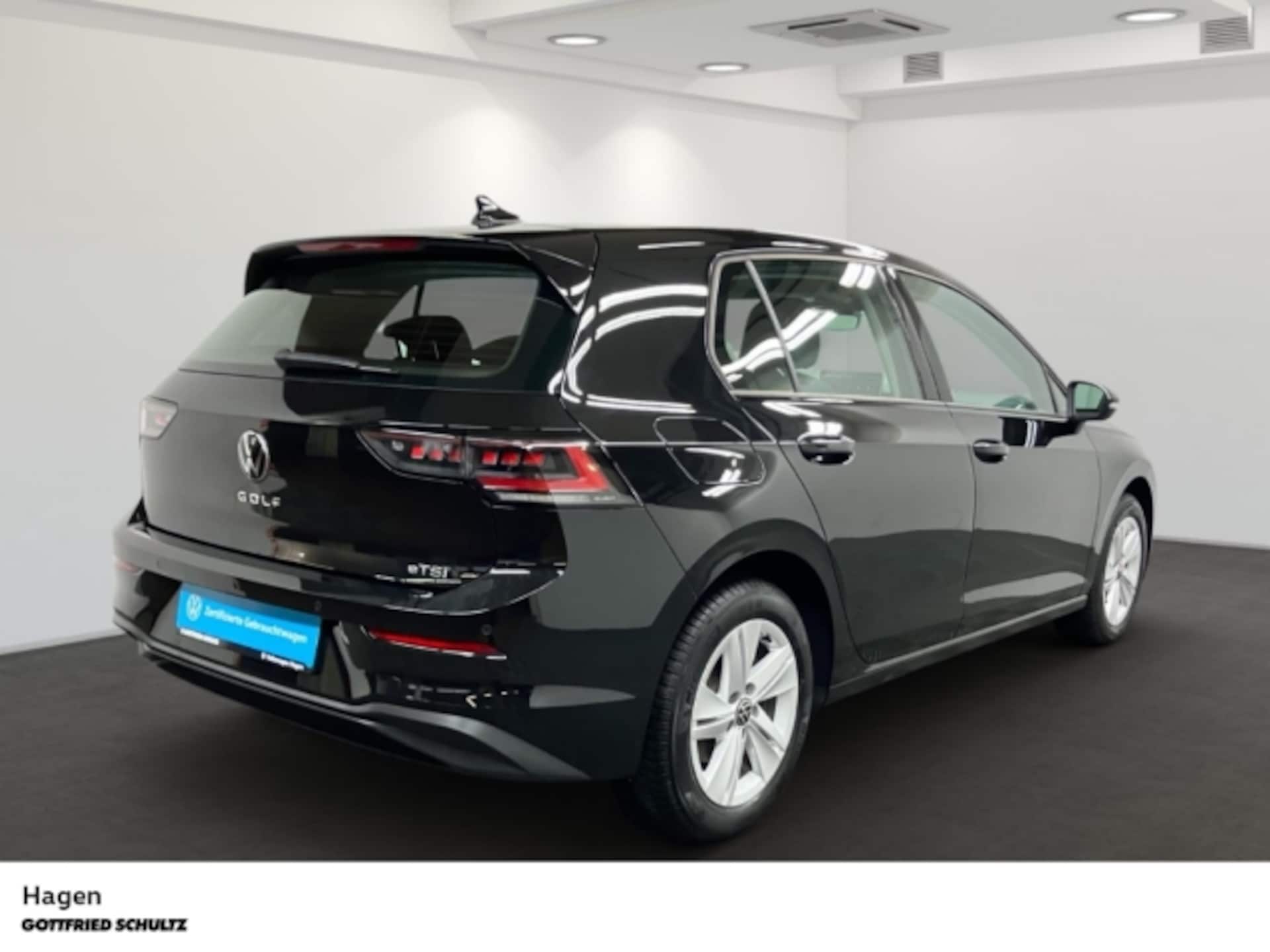 Volkswagen Golf Life