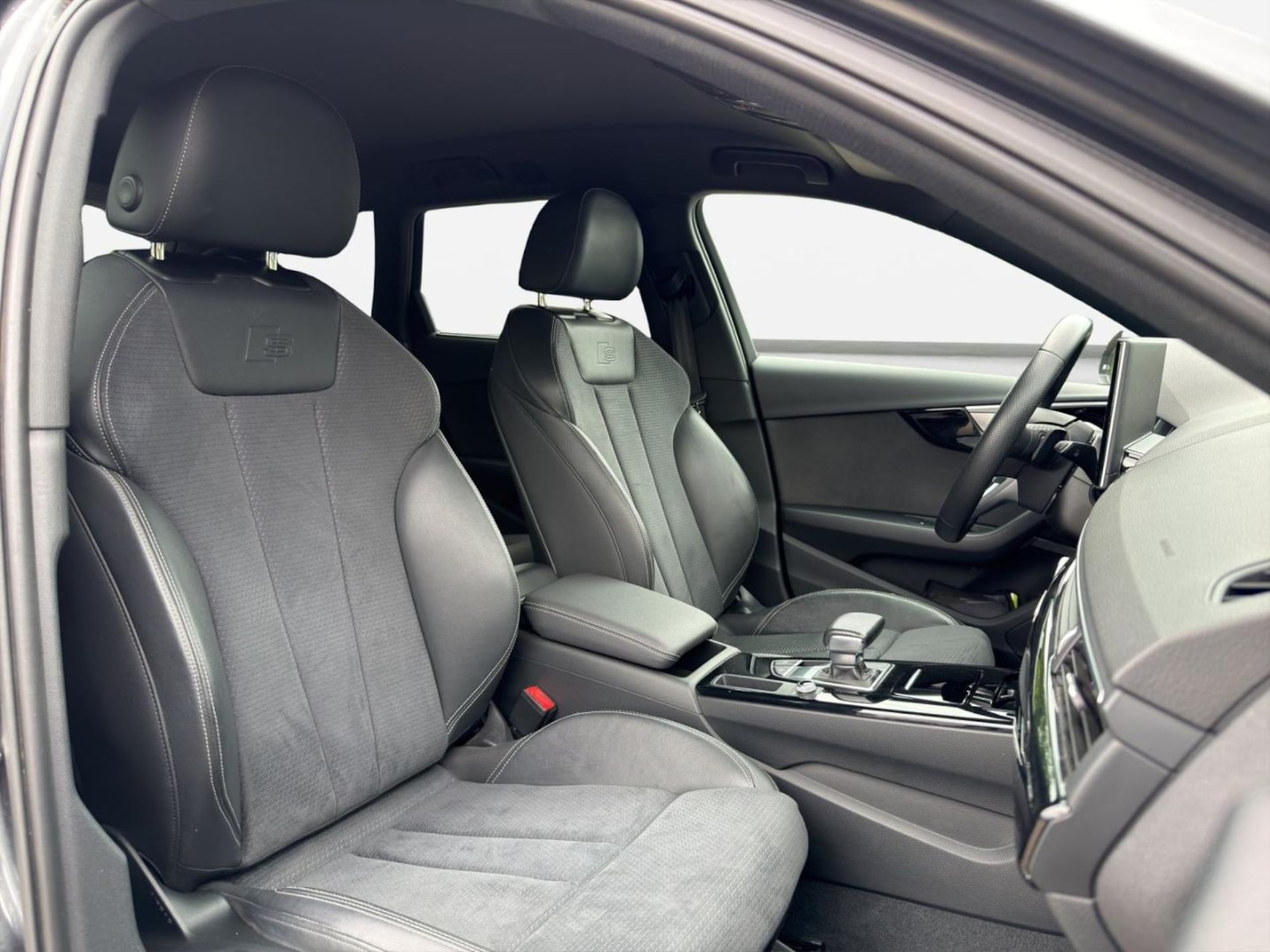 Audi A4 Avant S line