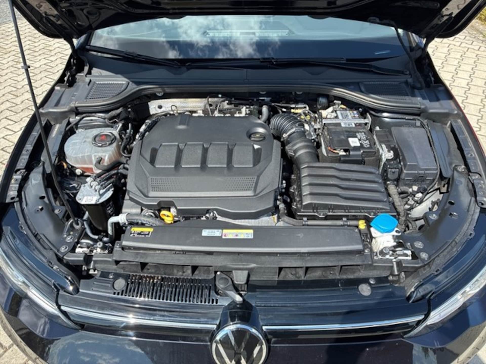 Volkswagen Golf Variant Life