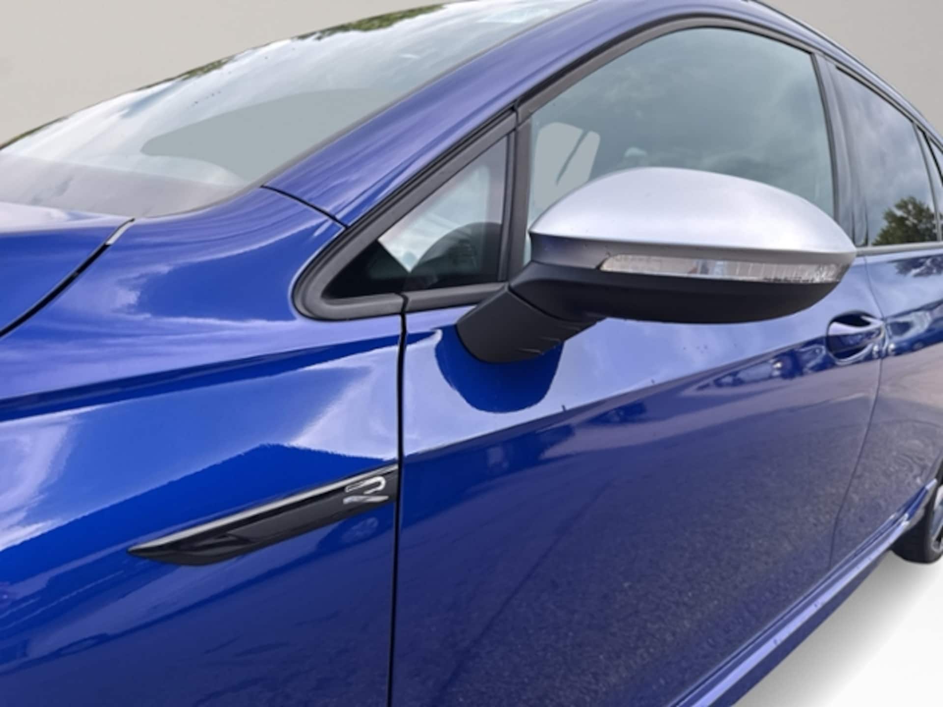 Volkswagen Golf Variant R