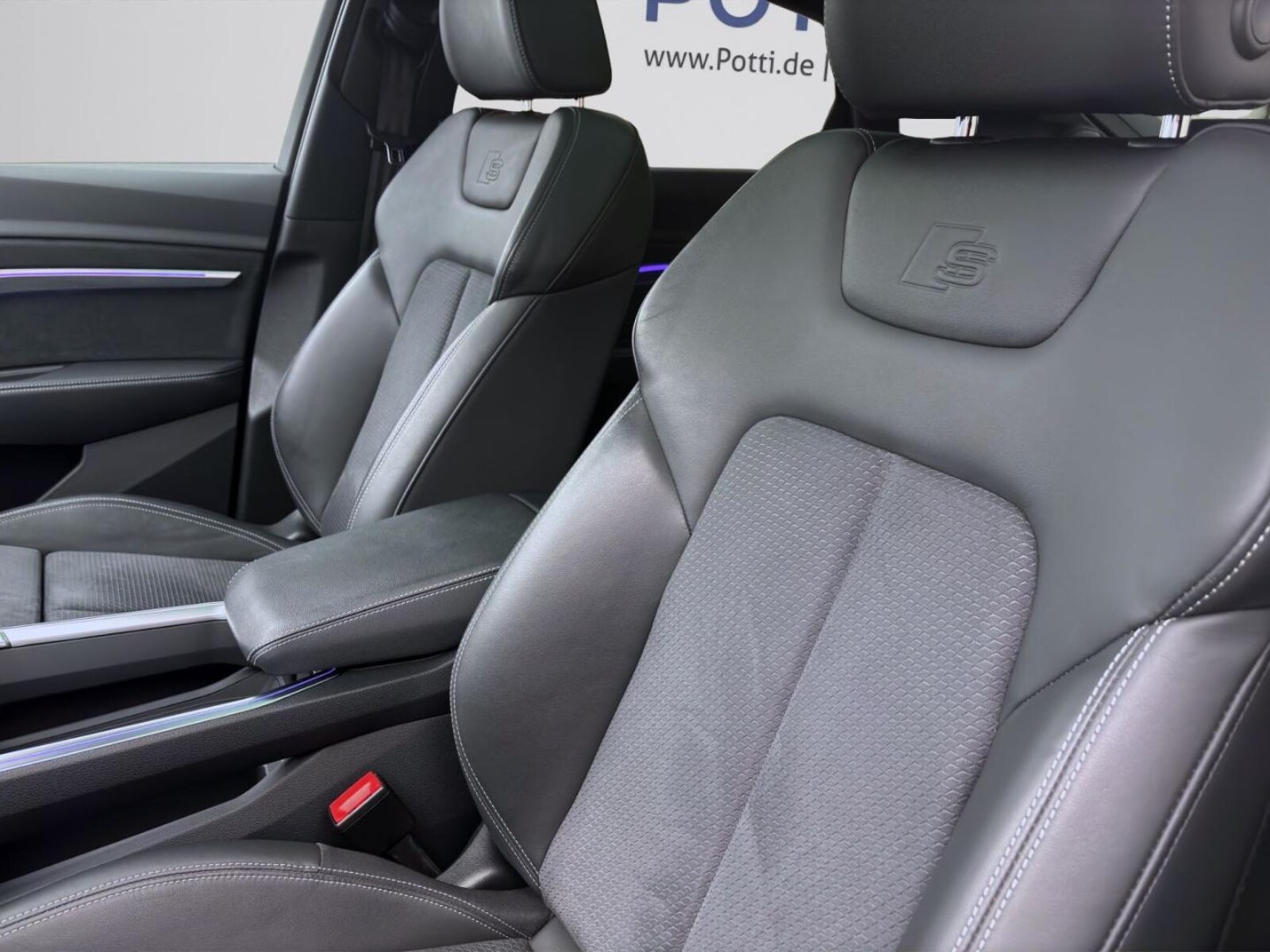 Audi Q8 Sportback e-tron – Bild 10