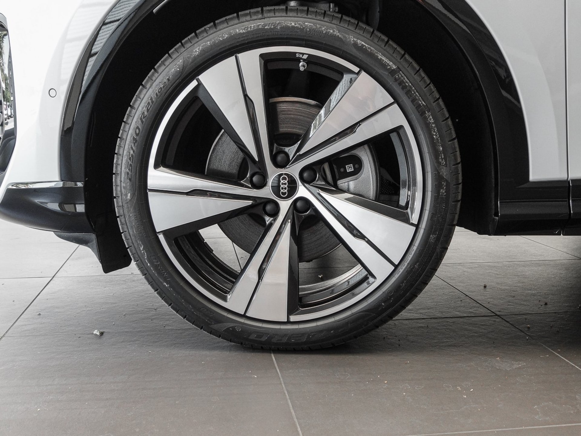 Audi Q5 Sportback edition one