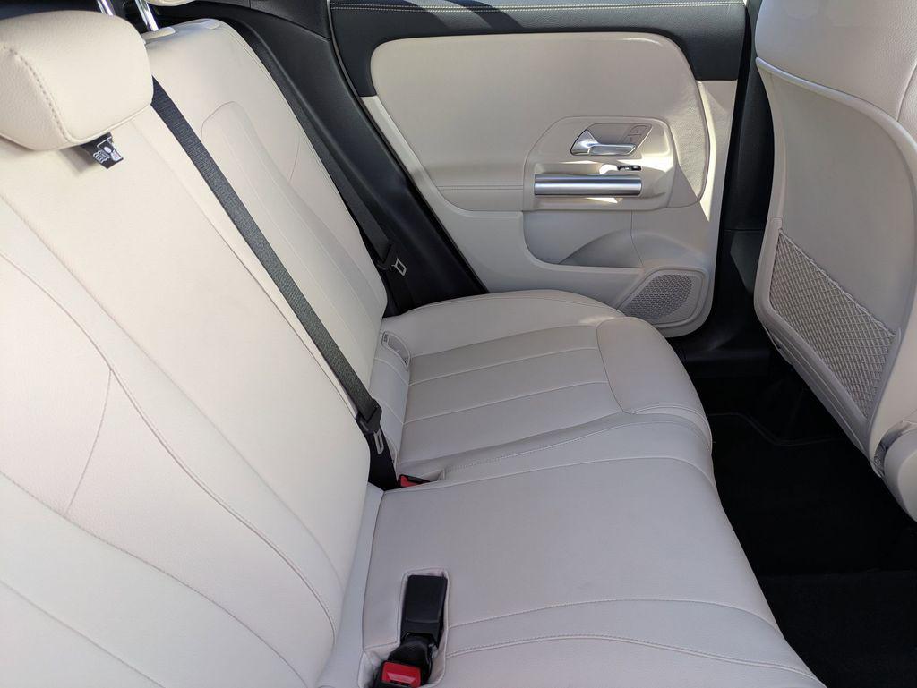 2025 Mercedes-Benz GLA GLA250 - Photo 33